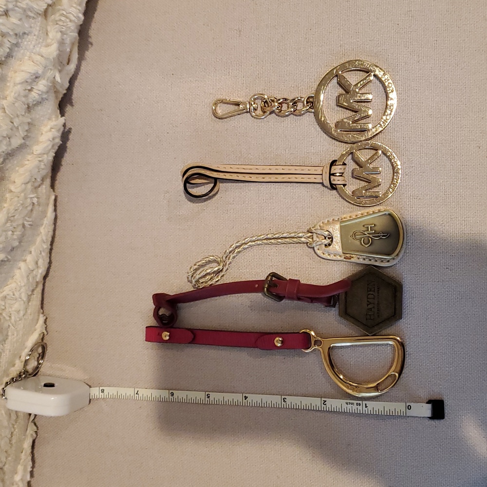Lot of Bag Charms and Tags (5) - Picture 10 of 10